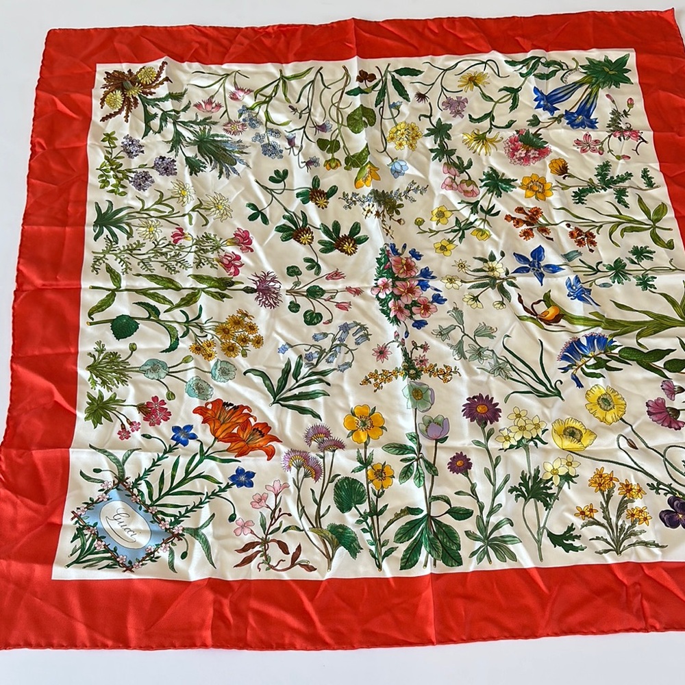 Gucci accornero Floral Silk Scarf with Red Trim